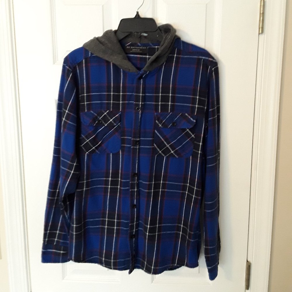 No Boundaries, hooded long sleeve flannel, size A4/S 34/36 blue w/black and whit